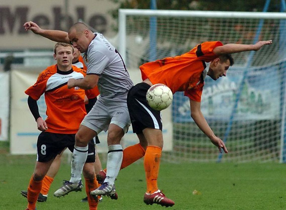 Czarni Jasło – Avia Świdnik 1:0, będą musieli gonić