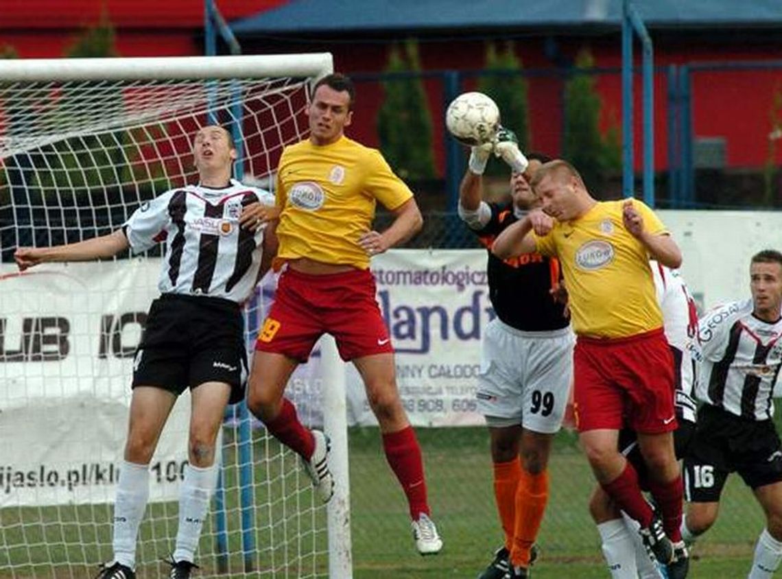 Czarni Jasło – Orlęta Łuków 3:0, Chełmianka przegrała w Mielcu