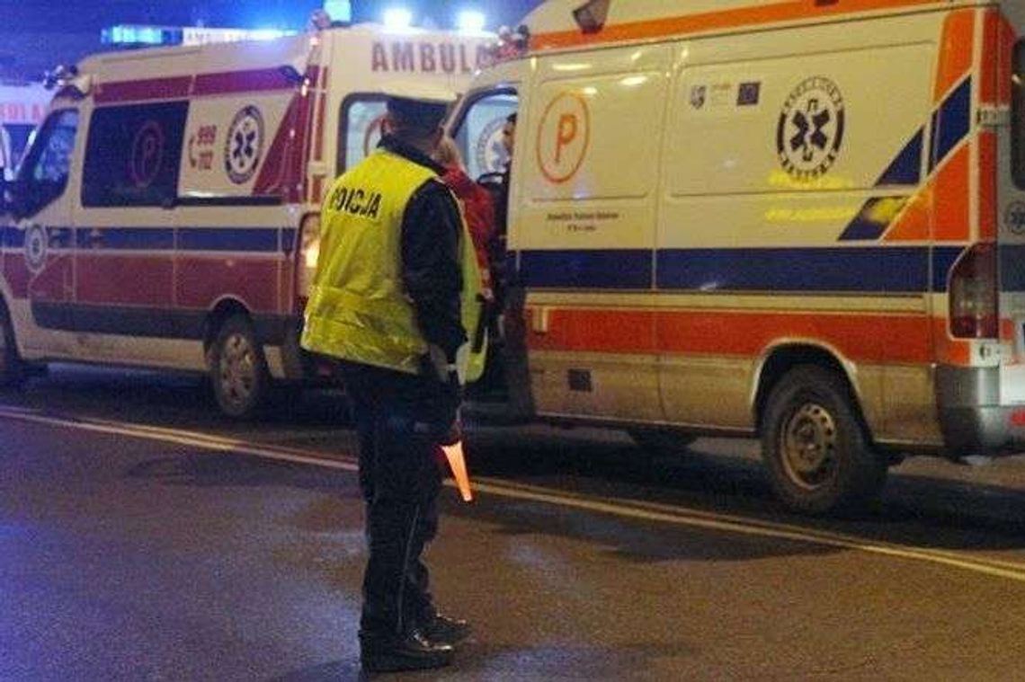 Czarny piątek na drogach. Nie żyje 25-latek potrącony przez mercedesa