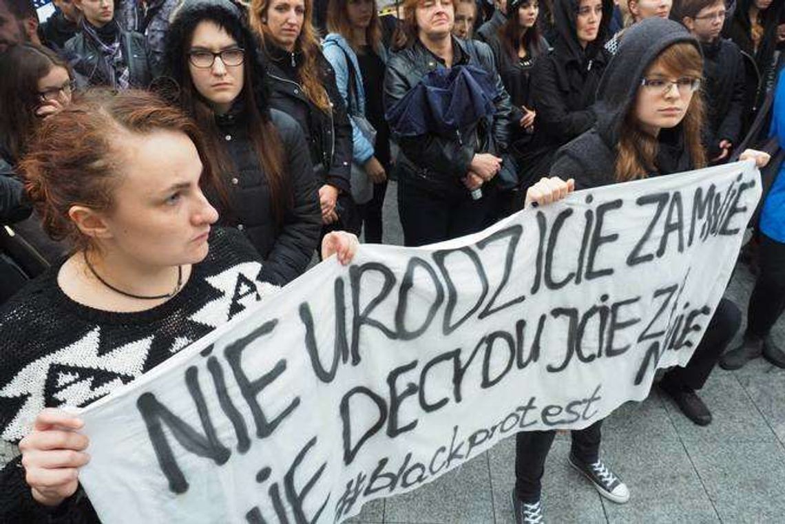 „Czarny Poniedziałek” po raz drugi. Manifestacje w Lublinie i regionie „Czarny Poniedziałek” po raz drugi. Manifestacje w Lublinie i regionie