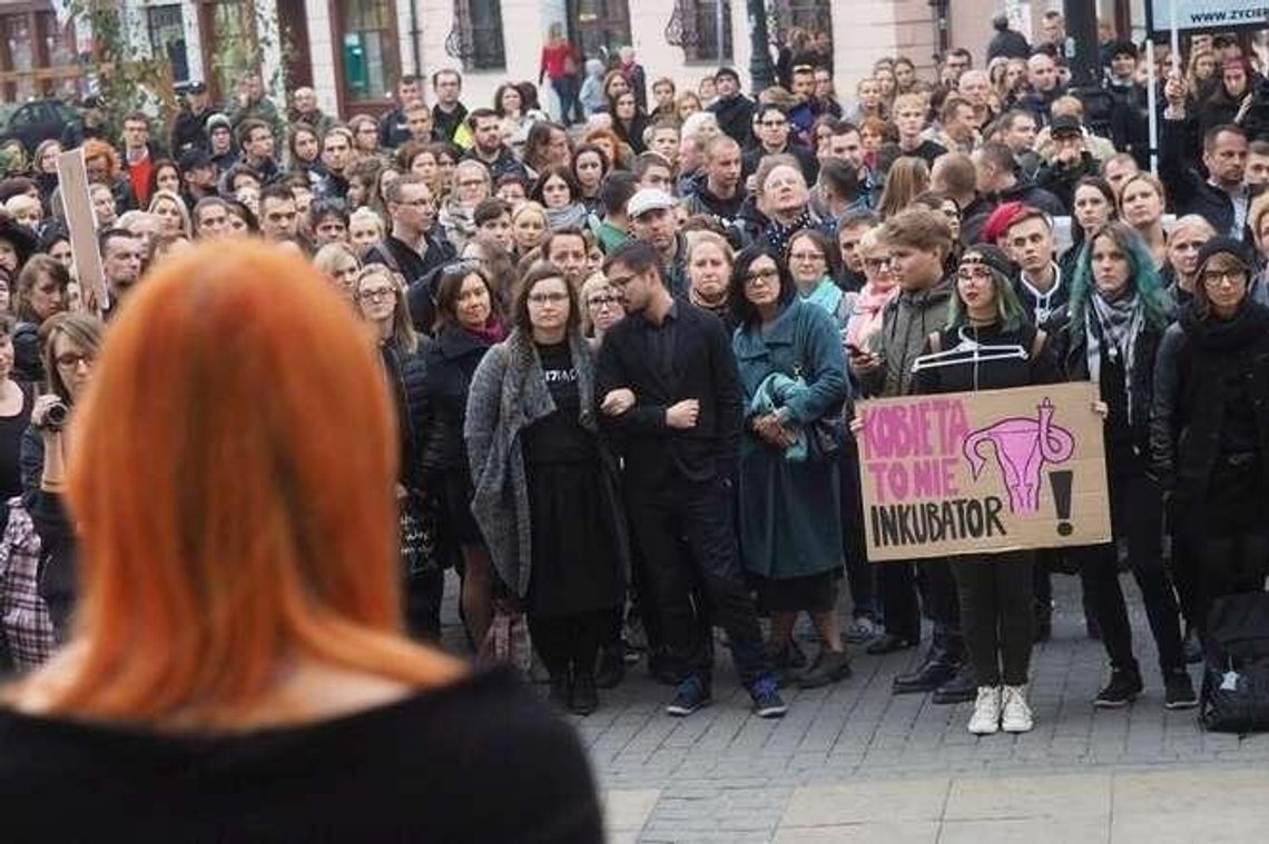 Czarny protest w Lublinie, Puławach, Białej Podlaskiej i Zamościu. Kobiety znowu wyjdą na ulice