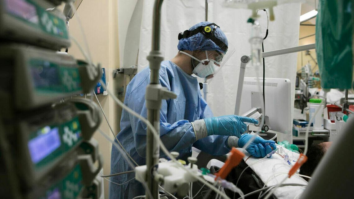 Czarny scenariusz piątej fali. Czy będą w szpitalach miejsca dla pacjentów bez Covid-19?