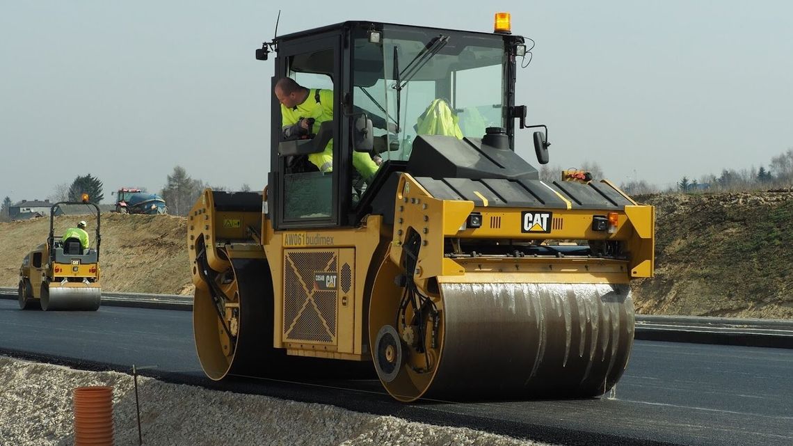 Czas na remonty najbardziej dziurawych odcinków dróg. W dwóch częściach regionu