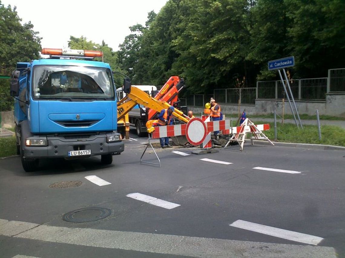 Czechowska zamknięta z powodu awarii wodociągowej Czechowska zamknięta z powodu awarii wodociągowej