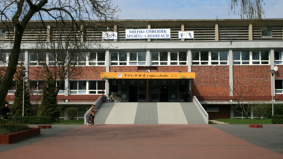 Czerwona strefa w Puławach i powiecie puławskim. Siłownie, kluby, parki rozrywki - zamknięte