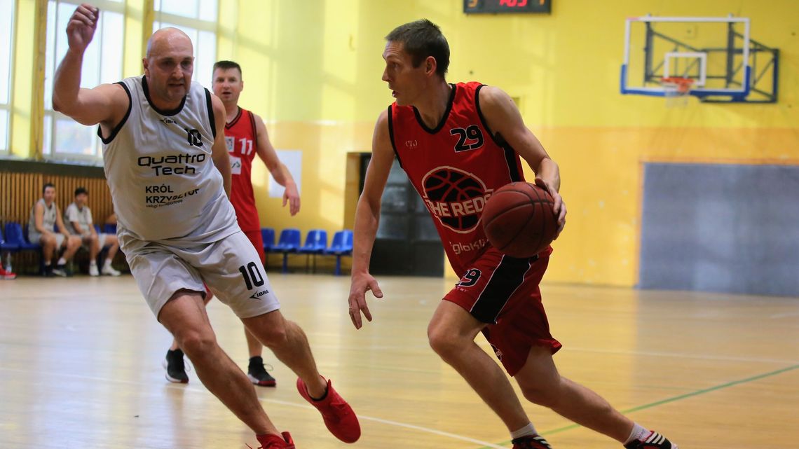 Czerwony lider rozgrywek Pod Koszami Dziennika Wschodniego Czerwony lider rozgrywek Pod Koszami Dziennika Wschodniego