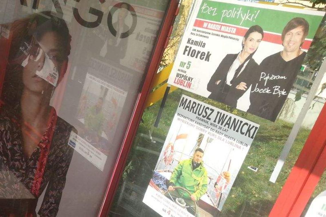Część plakatów wyborczych na przystankach wisi nielegalnie. Nikt nie dostał mandatu Część plakatów wyborczych na przystankach wisi nielegalnie. Nikt nie dostał mandatu