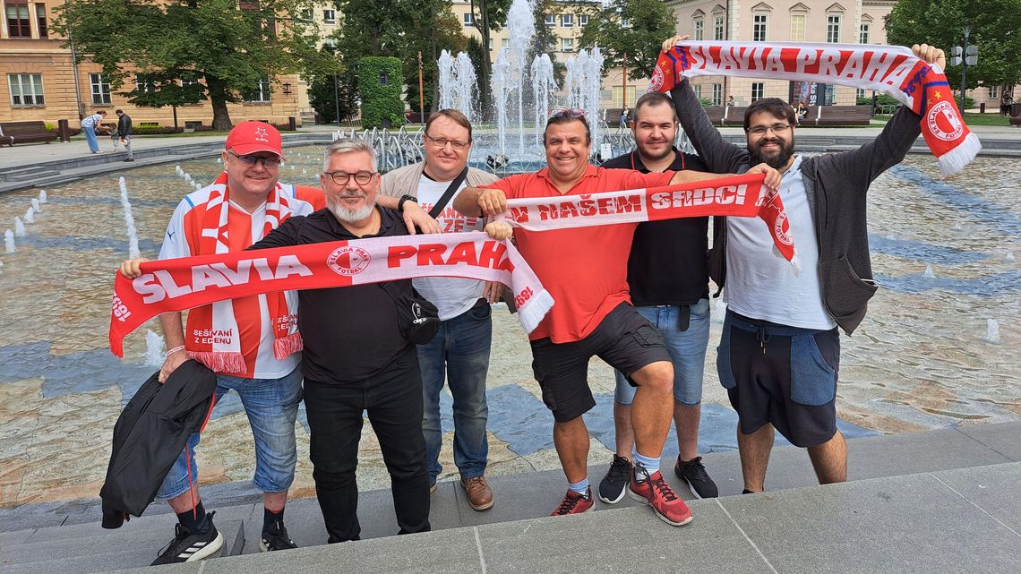 Czescy kibice w centrum Lublina. Przyjechali tu za swoją drużyną