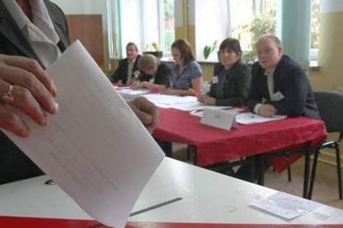 Członkowie komisji wyborczych zarobią mniej Członkowie komisji wyborczych zarobią mniej