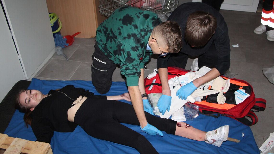 Człowiek bez ręki, duszące się niemowlę... Trudne zadania na zawodach z pierwszej pomocy