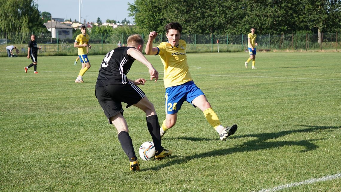Czołówka nadal zwycięska. Grała chełmska klasa okręgowa Czołówka nadal zwycięska. Grała chełmska klasa okręgowa