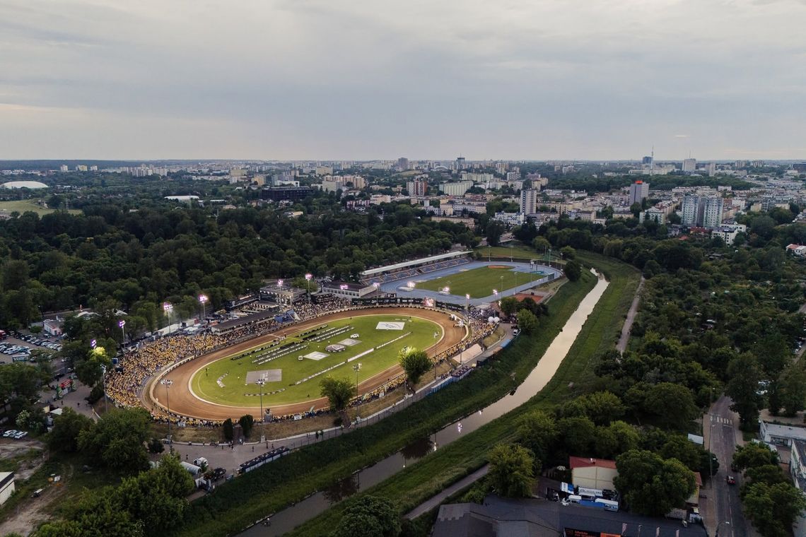 Cztery oferty na przebudowę stadionu żużlowego. Gigantyczne różnice Cztery oferty na przebudowę stadionu żużlowego. Gigantyczne różnice