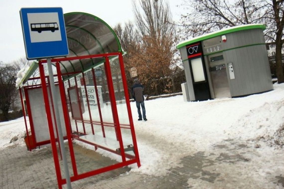 Cztery z sześciu automatycznych toalet działają. Wszystkie kosztowały 1,3 mln zł Cztery z sześciu automatycznych toalet działają. Wszystkie kosztowały 1,3 mln zł