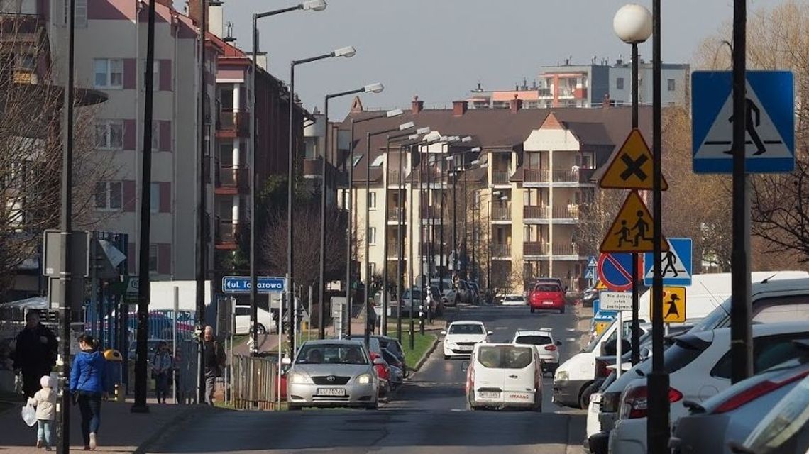 Czuby: Chciał wyjechać spod bloku, inni mieszkańcy zamknęli mu bramę