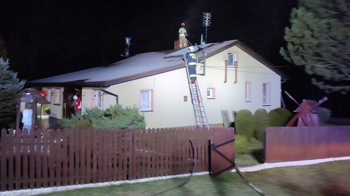 Czujka dymu uratowała im życie. Nocny pożar w powiecie lubelskim Czujka dymu uratowała im życie. Nocny pożar w powiecie lubelskim