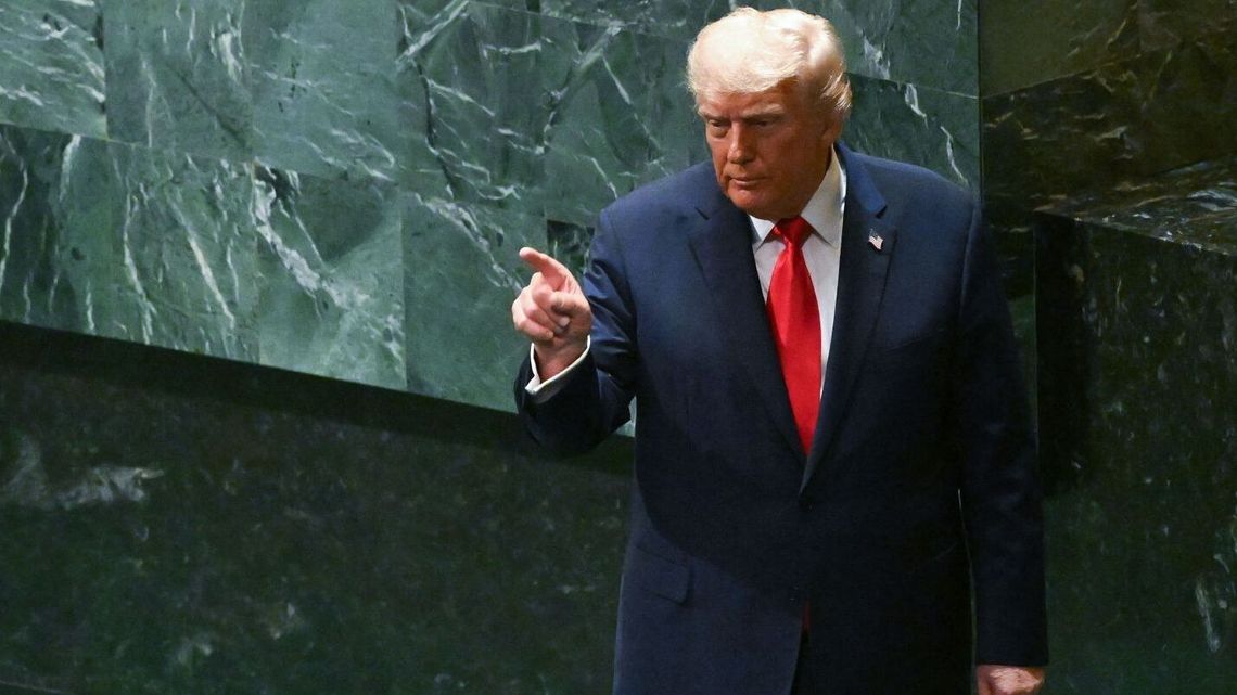 Czy państwa NATO powinny zestrzeliwać rosyjskie samoloty naruszające ich przestrzeń powietrzną? Trump: Tak, tak myślę Czy państwa NATO powinny zestrzeliwać rosyjskie samoloty naruszające ich przestrzeń powietrzną? Trump: Tak, tak myślę