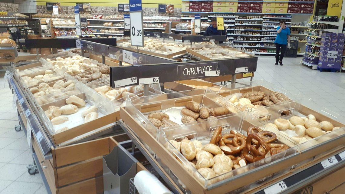 Czy pieczywo w supermarketach powinno być zasłonięte? Lubelski sanepid kontra znana sieć handlowa Czy pieczywo w supermarketach powinno być zasłonięte? Lubelski sanepid kontra znana sieć handlowa