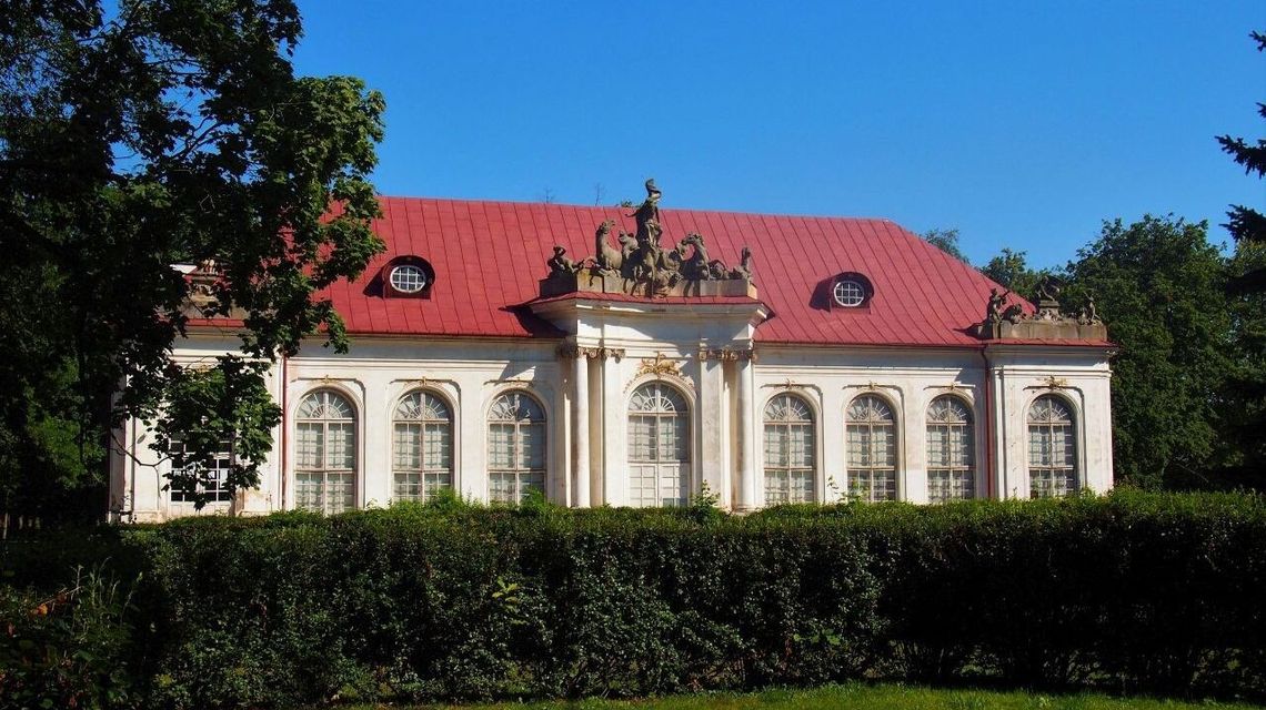 Czy resort kultury dołoży na remont Oranżerii? Urzędnicy pojechali nawet na Węgry Czy resort kultury dołoży na remont Oranżerii? Urzędnicy pojechali nawet na Węgry