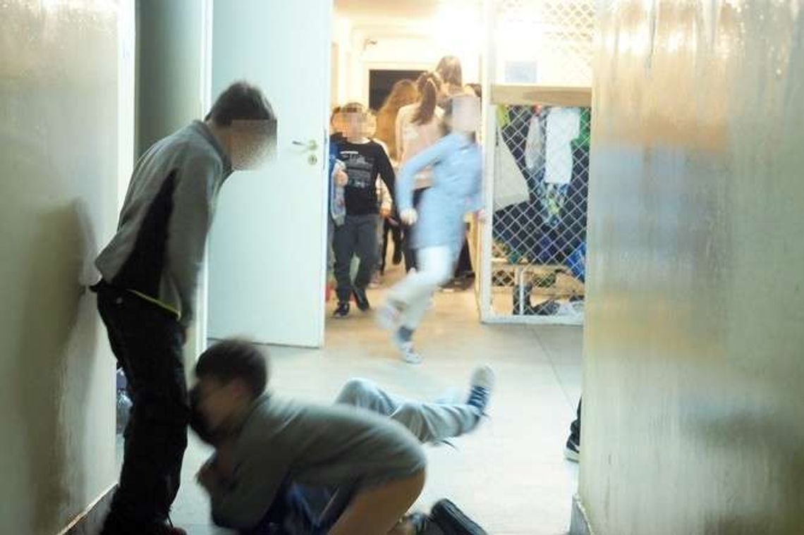 Czy w tej szkole też biją? Kuratorium w Lublinie dostaje więcej skarg o przemocy rówieśniczej