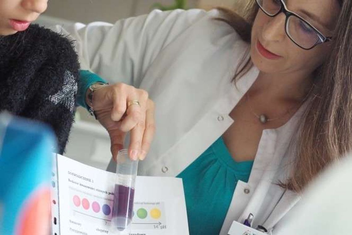 Czy warto żuć gumę? Lubelski Festiwal Nauki na finiszu