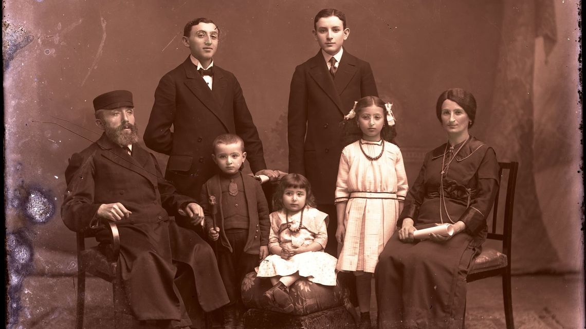 Czyja prababcia chodziła boso po Nałęczowie? [stare zdjęcia]