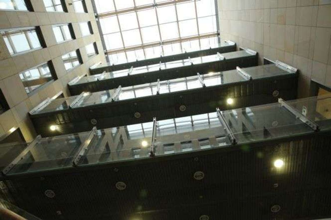 Czym poczęstuje marszałek? Kawa, herbata i ciastka dla 9 tys. osób