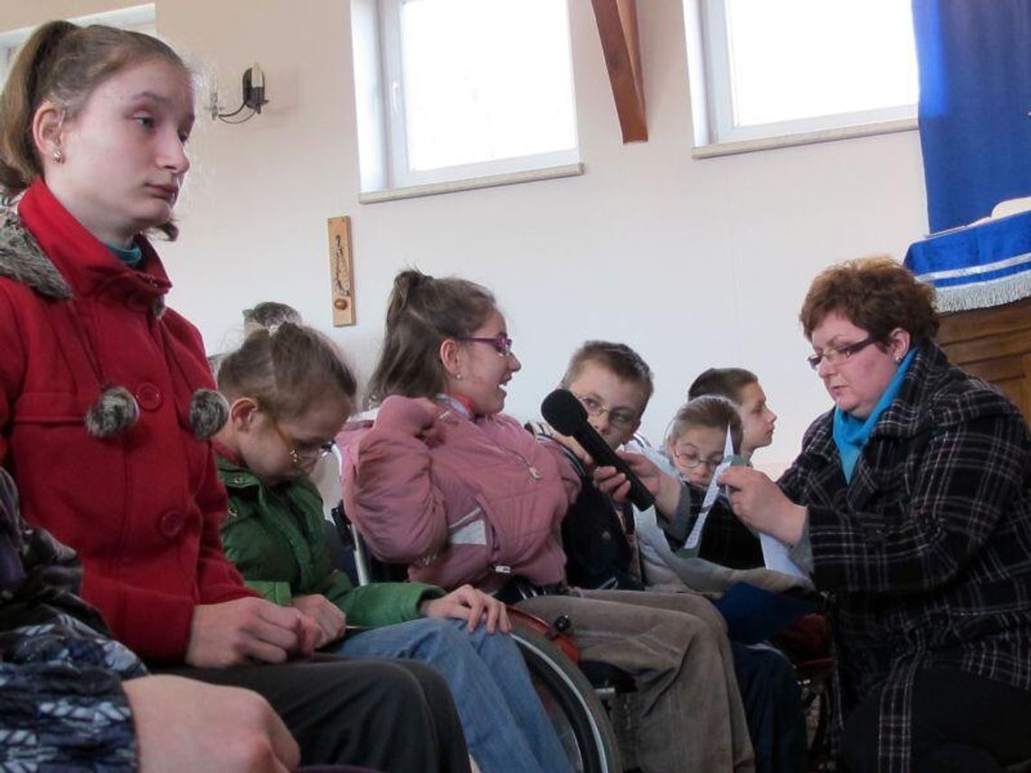 Czytają dniem i nocą: Maraton Biblijny w zamojskiej parafii Czytają dniem i nocą: Maraton Biblijny w zamojskiej parafii