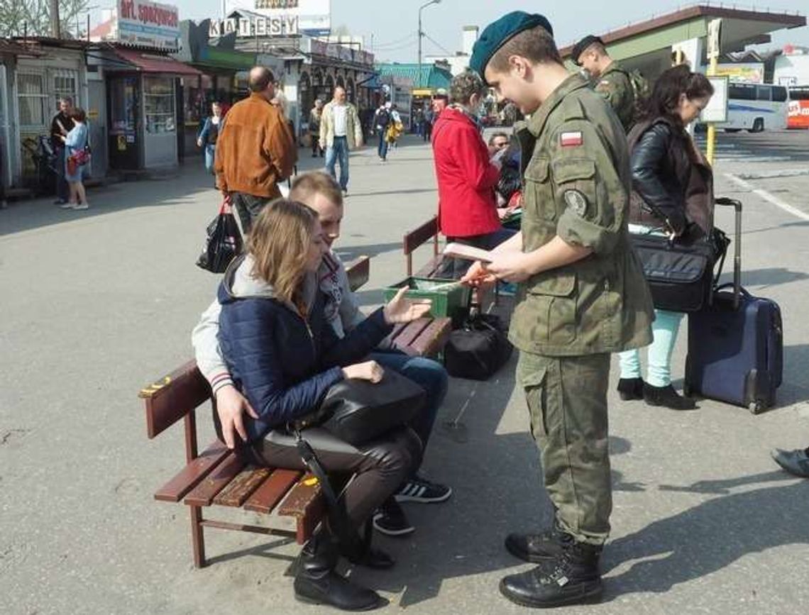 "Czytam w podróży" na Dworcu Autobusowym w Lublinie