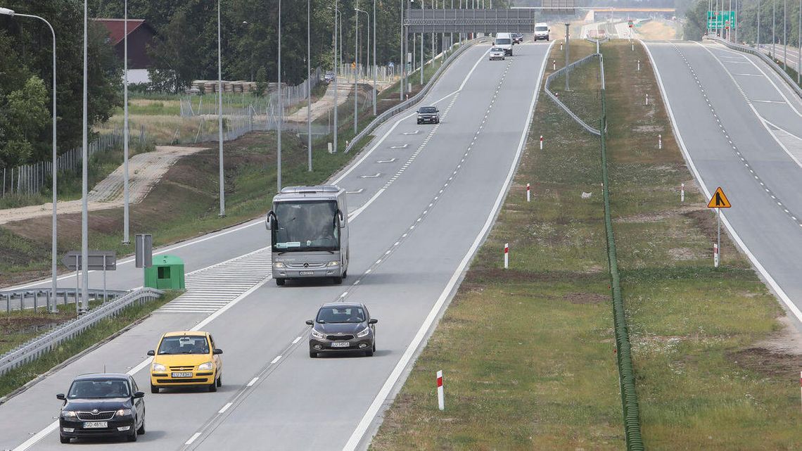 Czytelnik: Nowa S17 z betonu to porażka. Drogowcy odpowiadają