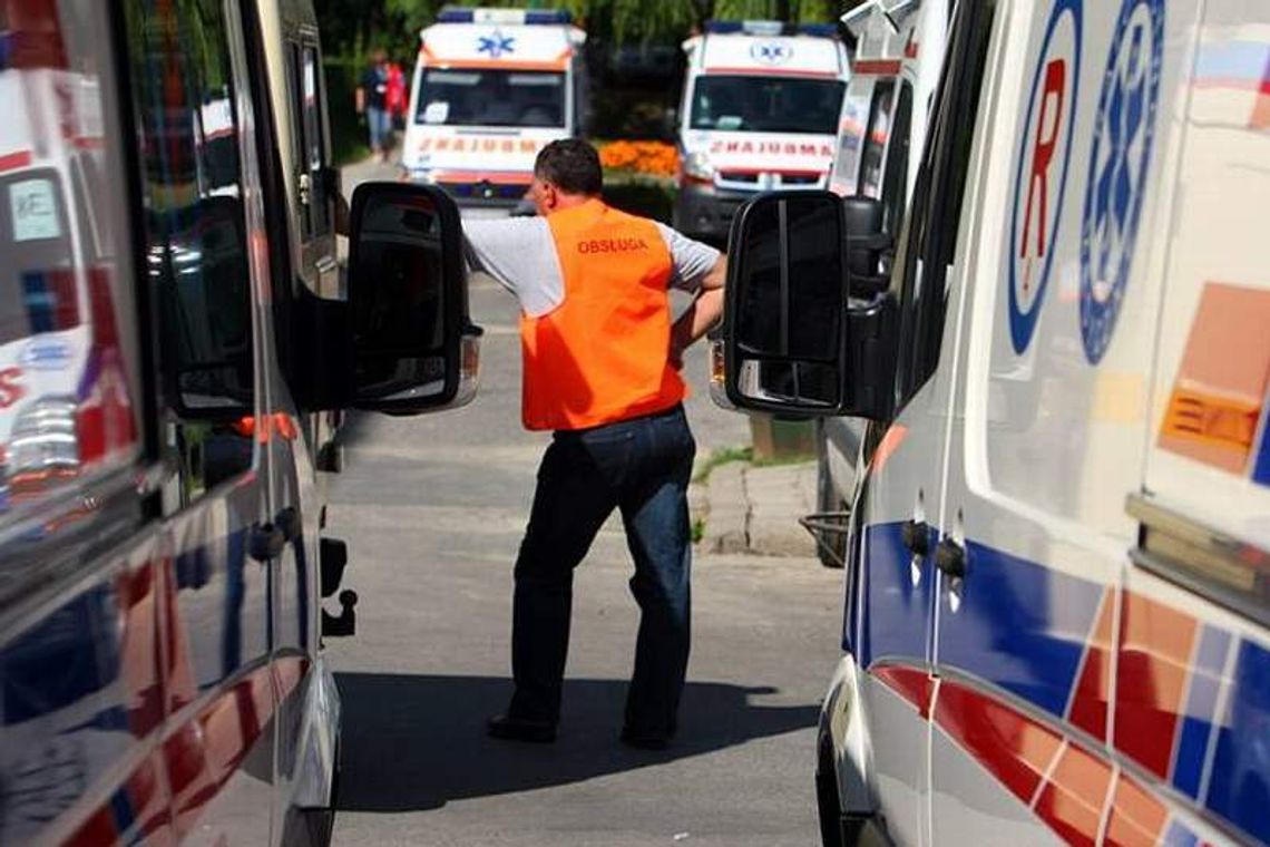 Dąbrowa: Kierowca skutera potrącił pieszą Dąbrowa: Kierowca skutera potrącił pieszą