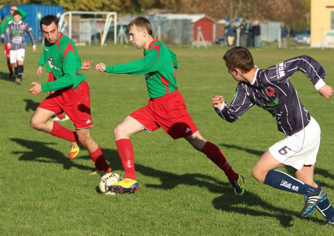 Dąbrowica czy Powiślak, kto wywalczy awans do IV ligi?