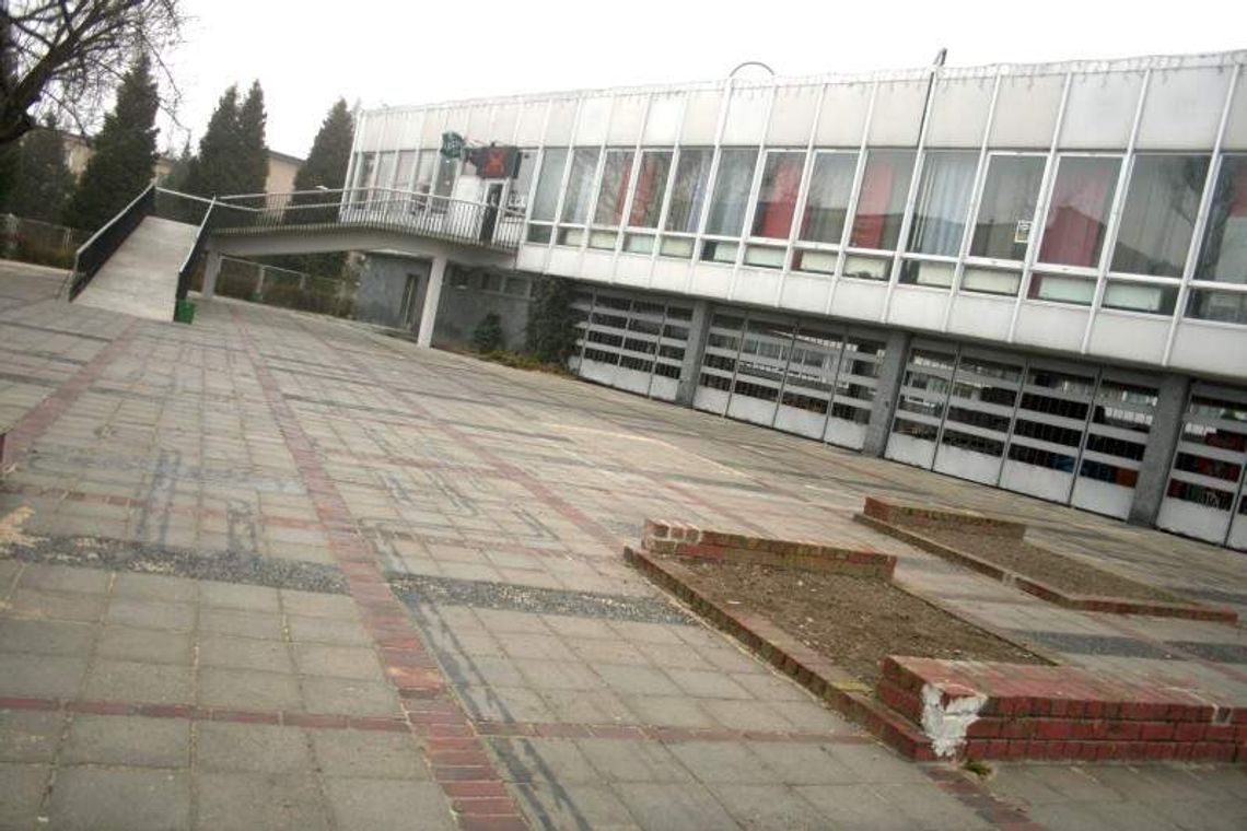 Dach Domu Chemika jednak nie zaświeci