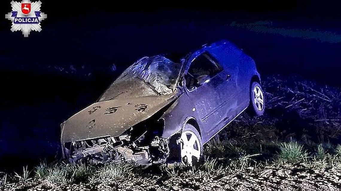 Dachowała, bo czytała sms-y? Okoliczności zdarzenia wyjaśnia policja