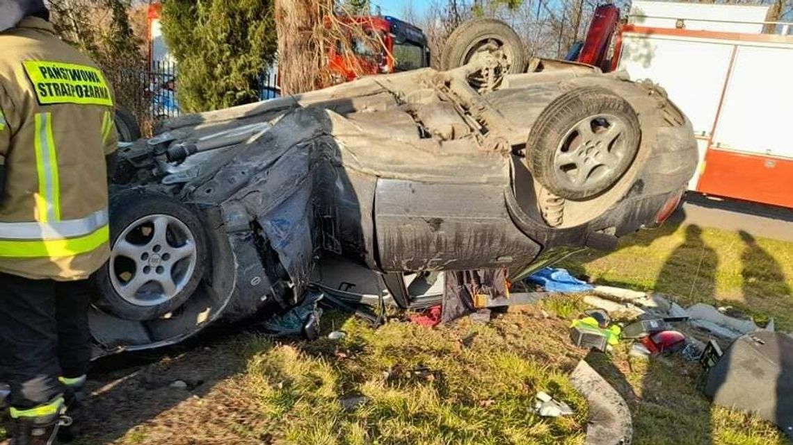 Dachowanie audi. 28-latek zgłosił się na komisariat. Trzeźwy nie był Dachowanie audi. 28-latek zgłosił się na komisariat. Trzeźwy nie był