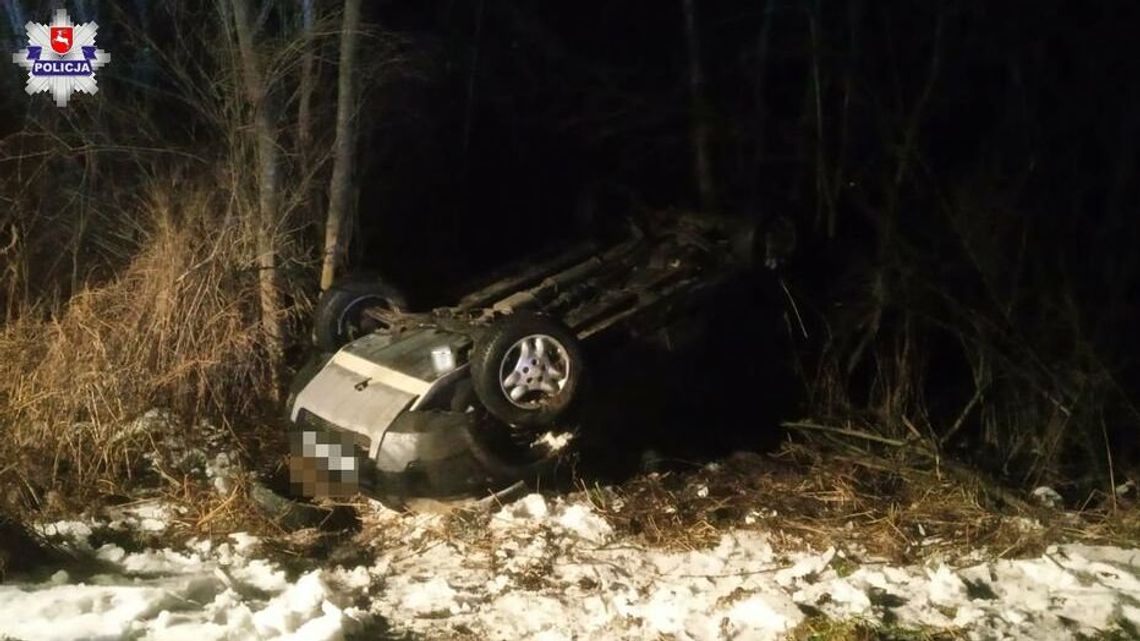 Dachowanie land rovera. Jedna osoba została ranna Dachowanie land rovera. Jedna osoba została ranna