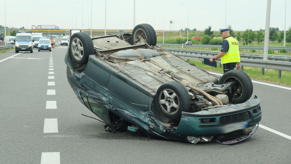 Dachowanie na S17 koło Lublina. Kierowca pijany