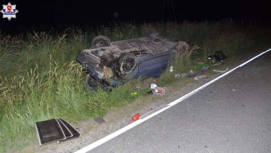 Dachowanie samochodu. Kierowca nie wie jak to się stało, a policja znalazła coś w jego portfelu