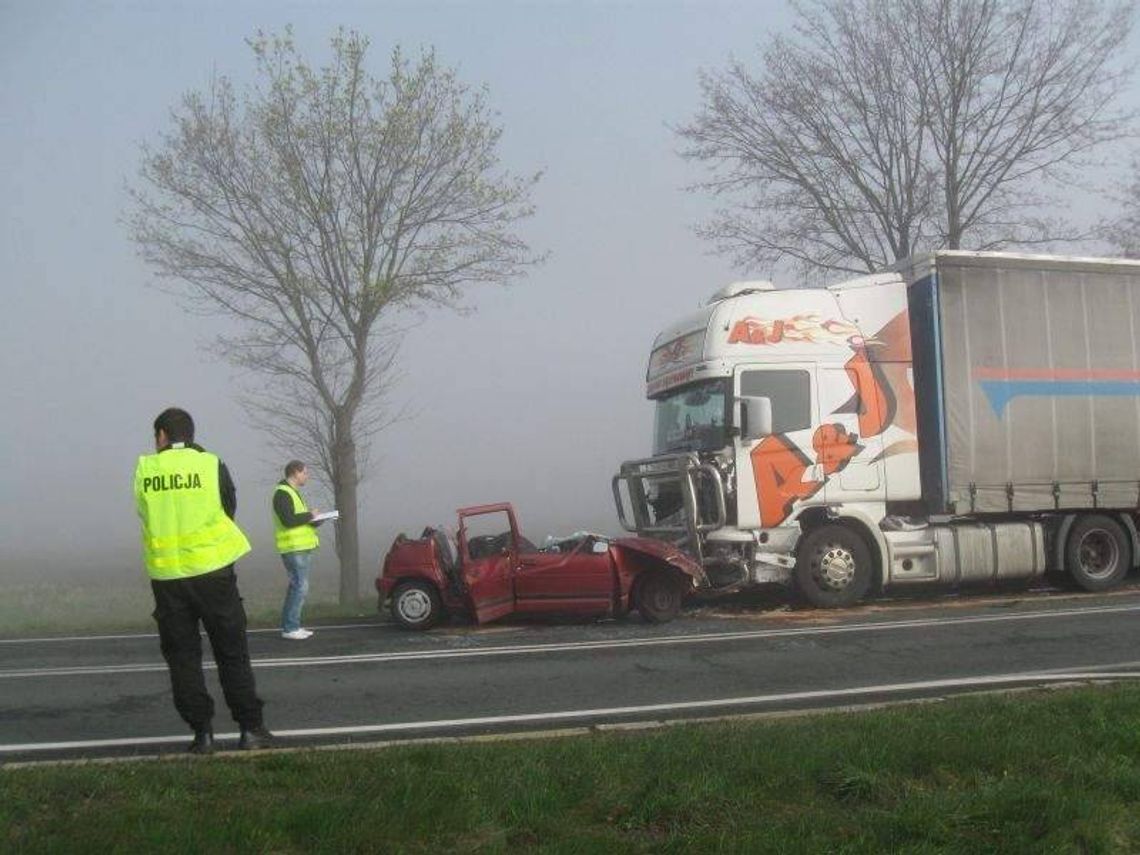 Daewoo zderzyło się ze scanią. Nie żyje jedna osoba