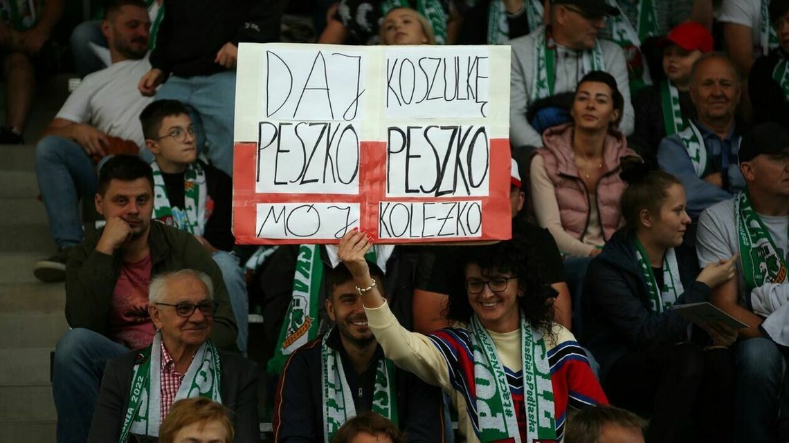 „Daj koszulkę Peszko”. Nowy stadion przetestowały sławy 