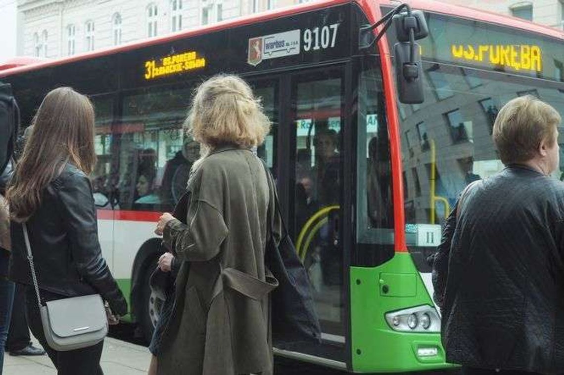Darmowa komunikacja miejska: Dla wszystkich uczniów, czy tylko z podstawówek i gimnazjów? Darmowa komunikacja miejska: Dla wszystkich uczniów, czy tylko z podstawówek i gimnazjów?