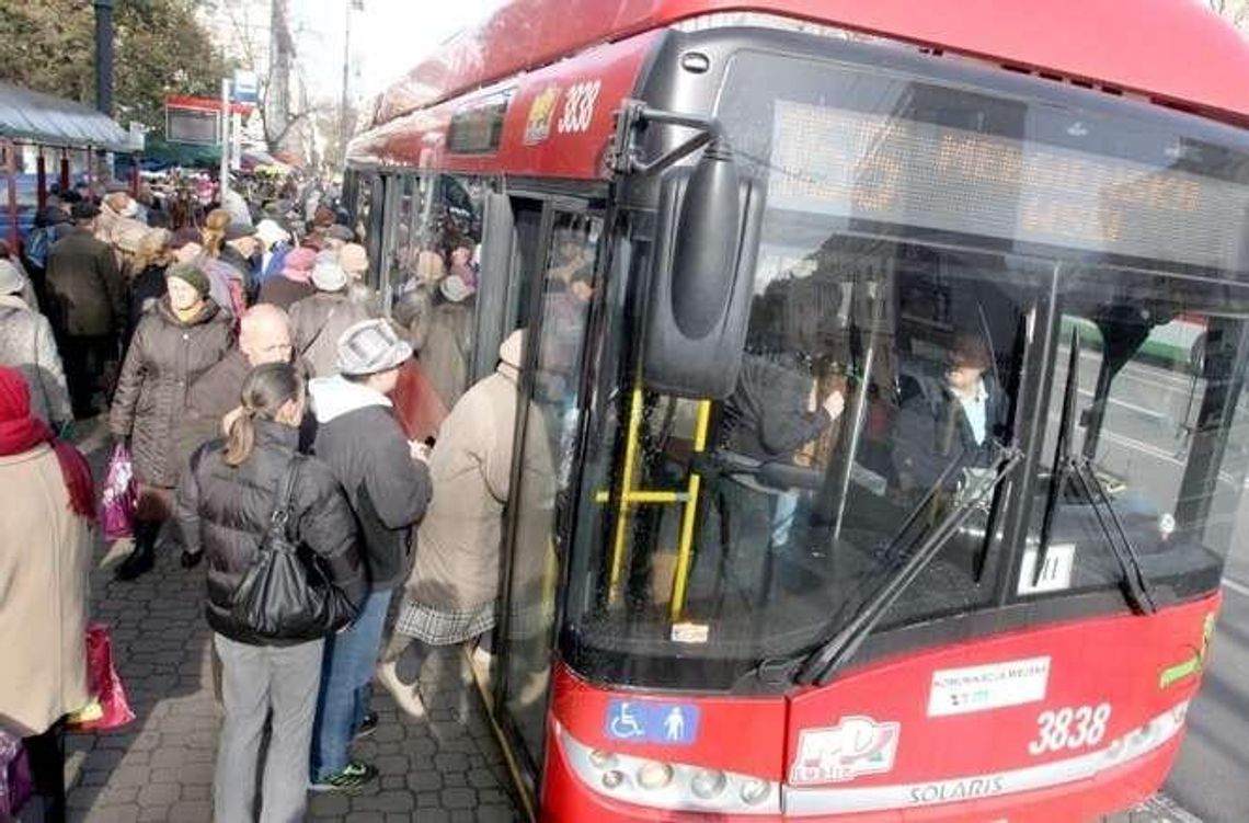 Darmowy kurs prawa jazdy na autobus. Ale musisz pracować u nich przez 3 lata