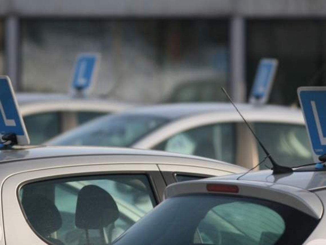Dealerzy oferują WORD-om auta za grosze Dealerzy oferują WORD-om auta za grosze