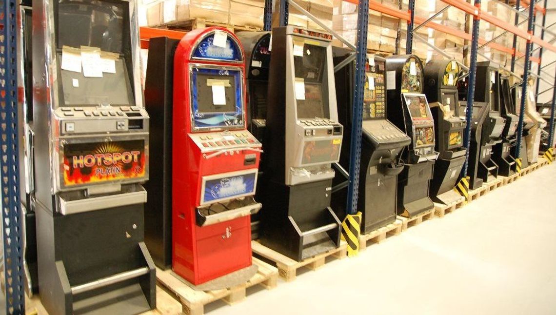 Dęblin. Mundurowi odnaleźli nielegalne automaty