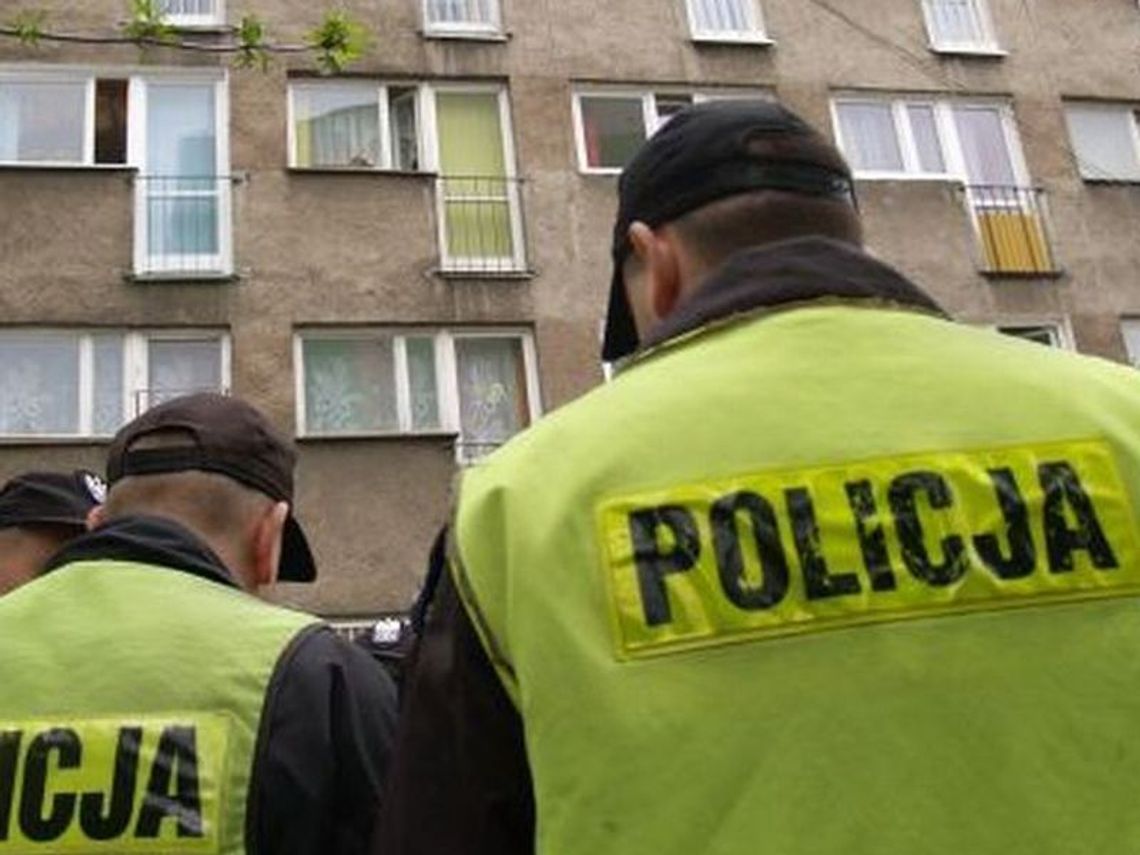 Dęblin: Ukradł staruszkom 6 tys. zł.