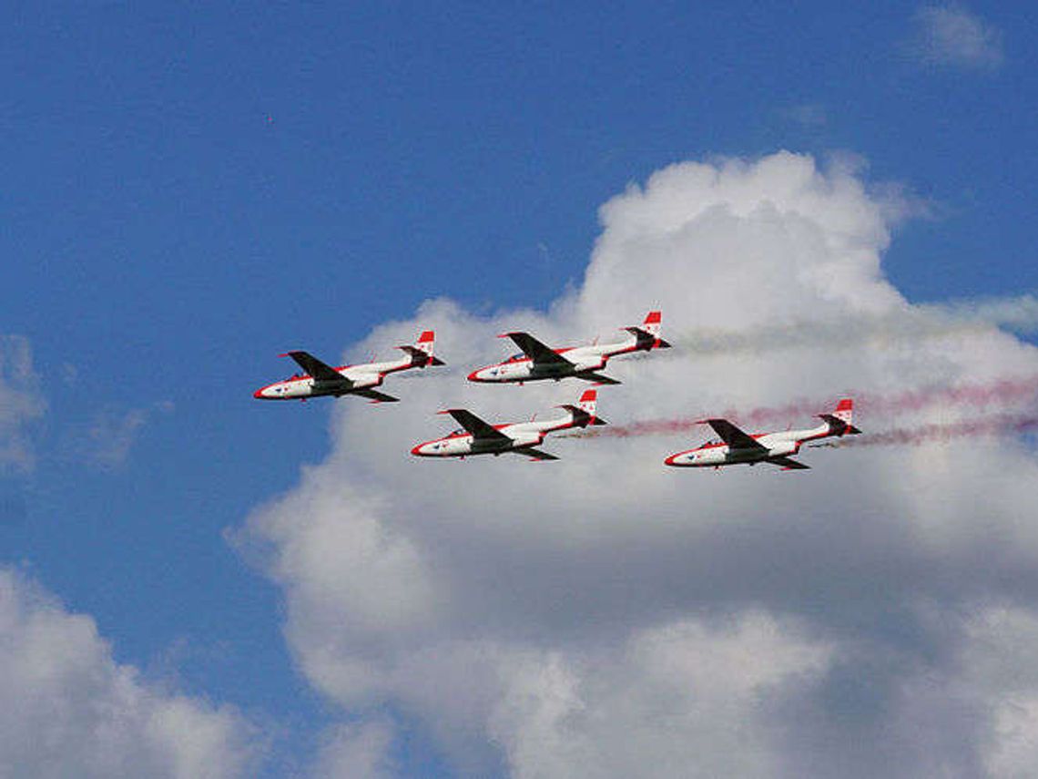 Depułtycze Królewskie: Kilka tysięcy widzów na pikniku lotniczym Depułtycze Królewskie: Kilka tysięcy widzów na pikniku lotniczym