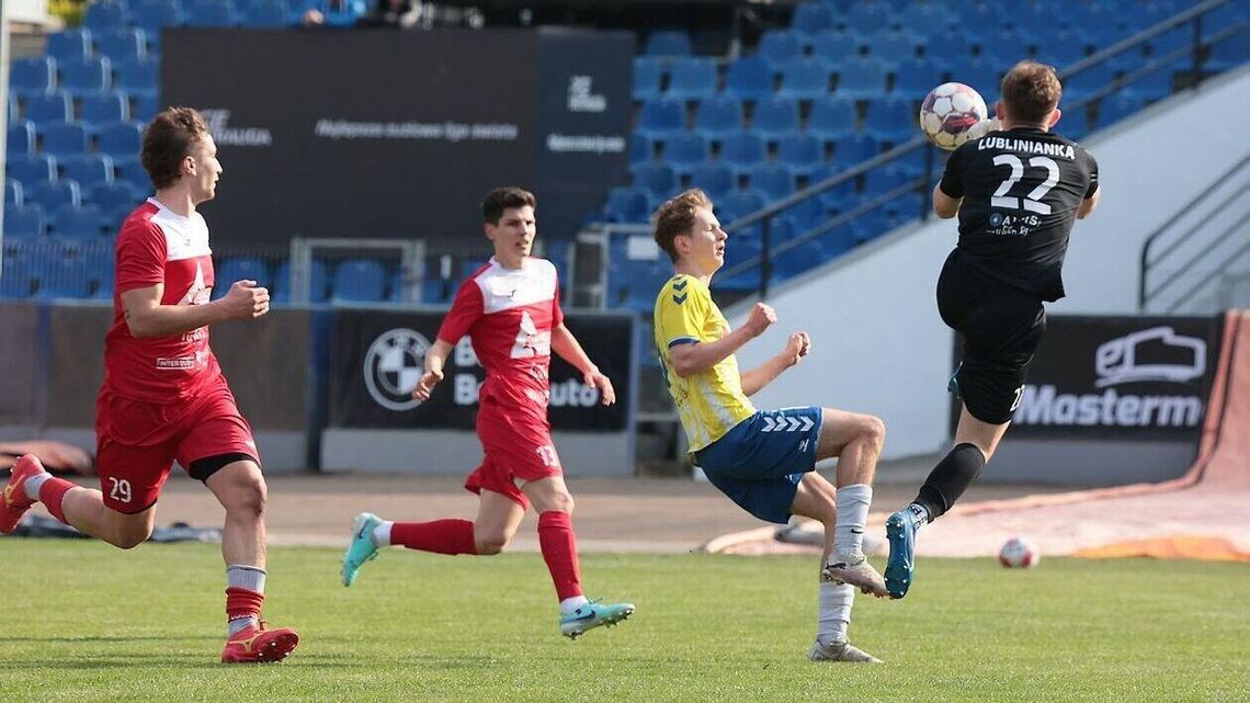 Derby dla Lublinianki, nieudany debiut nowego trenera Stali Kraśnik i 10 goli Cisowianki [zdjęcia]