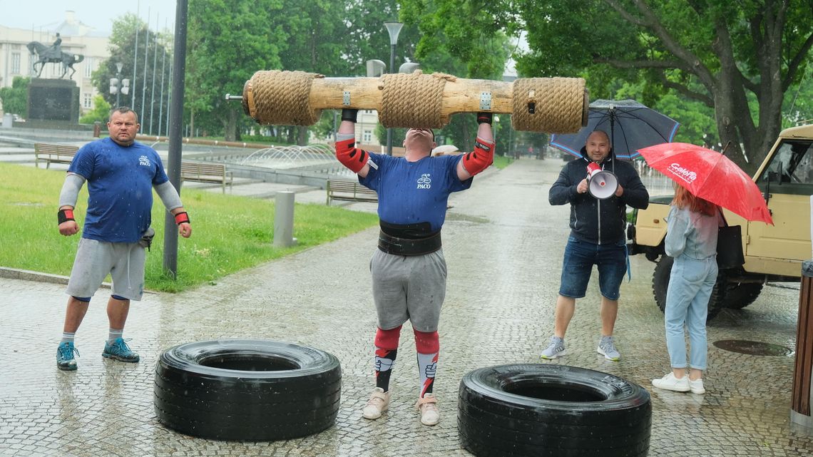 Deszczowe spotkanie pozytywnie zakręconych w Lublinie