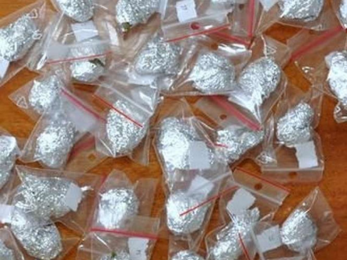 Diler narkotyków zatrzymany. 22-latek rozprowadzał marihuanę w Kraśniku Diler narkotyków zatrzymany. 22-latek rozprowadzał marihuanę w Kraśniku