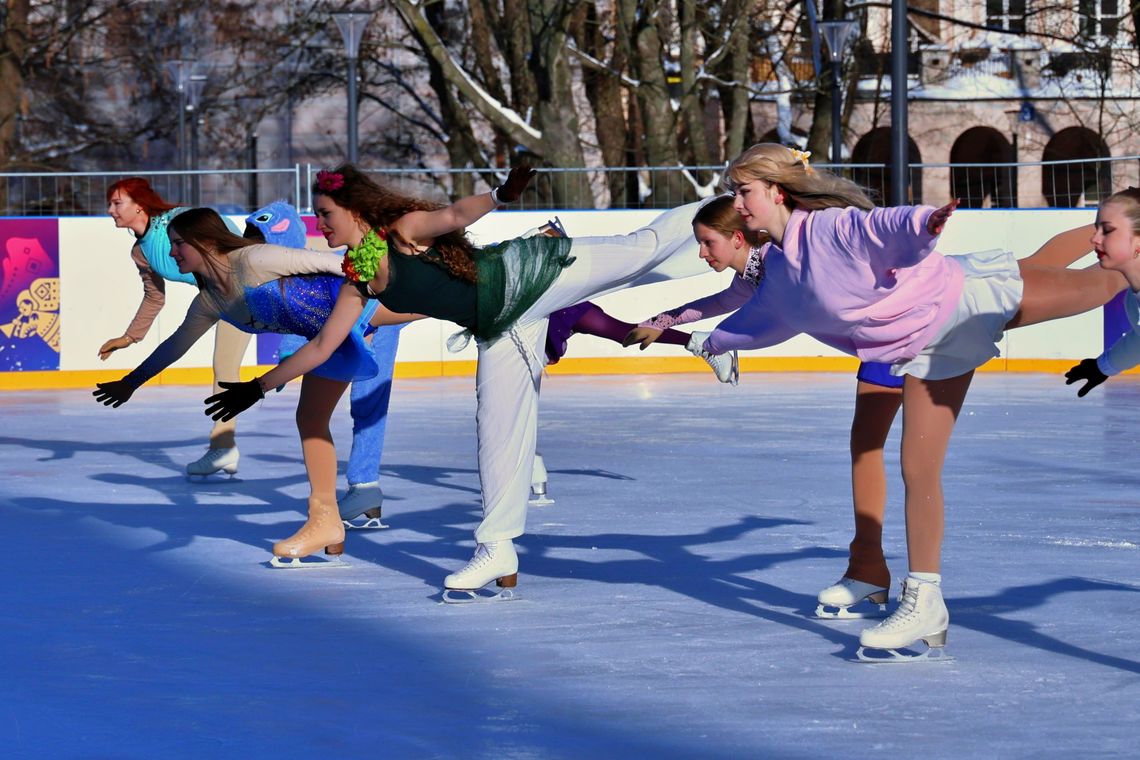 Disney na lodzie. Wyjątkowy pokaz na placu Litewskim