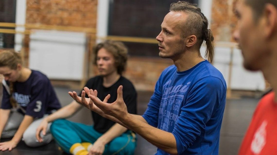 Dla tancerzy i nie tylko. Warsztaty i wydarzenia edukacyjne w CK